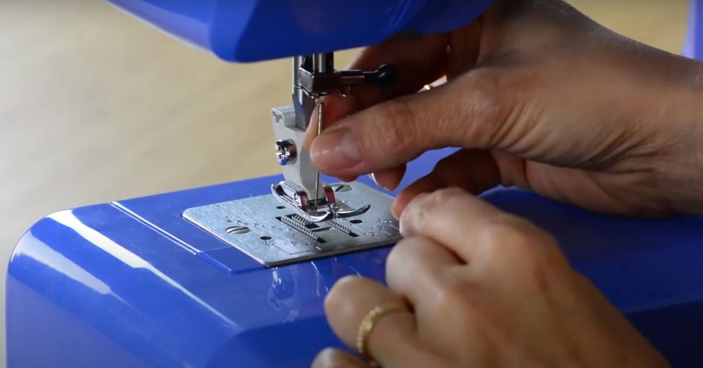 Can You Use Singer Needles in a Janome Sewing Machine? Unpacking the Details
